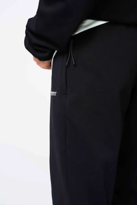 PANTALÓN TECH NEGRO OSCURO