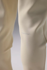 PANTALÓN TECH DUSTY CREAM