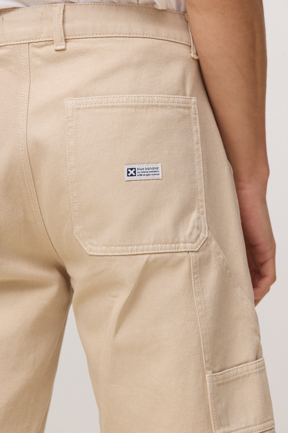 BEIGE FRANK SHORTS