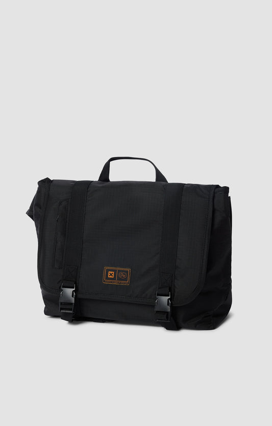 BLACK CRD MESSENGER BAG