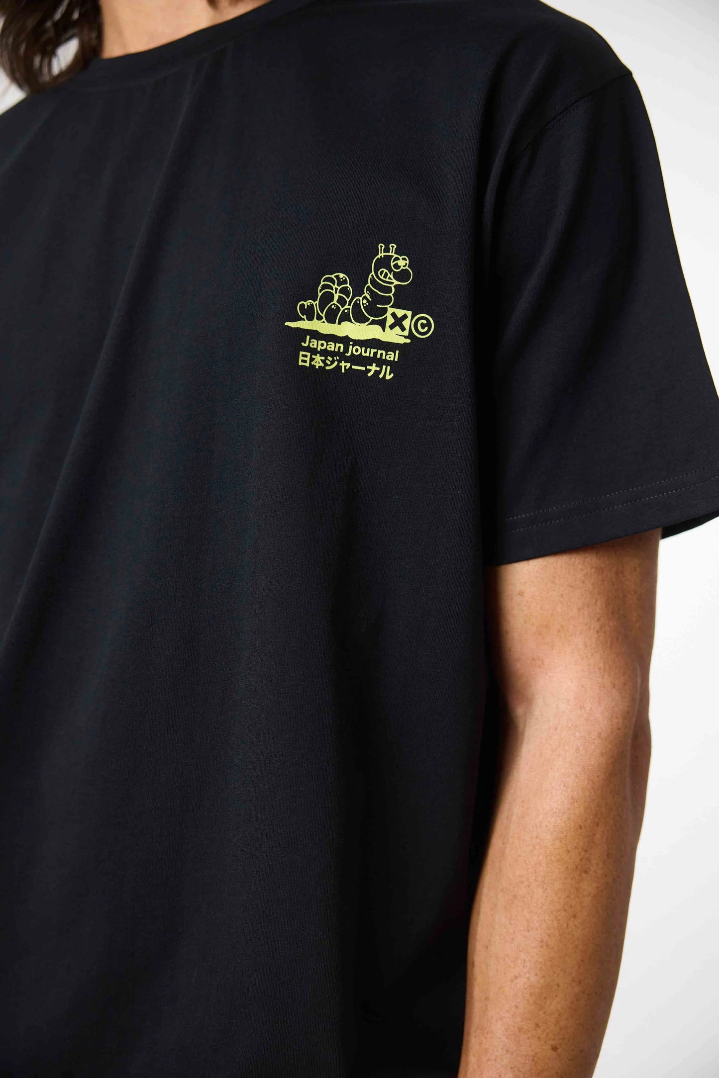 BLACK GOODS TEE