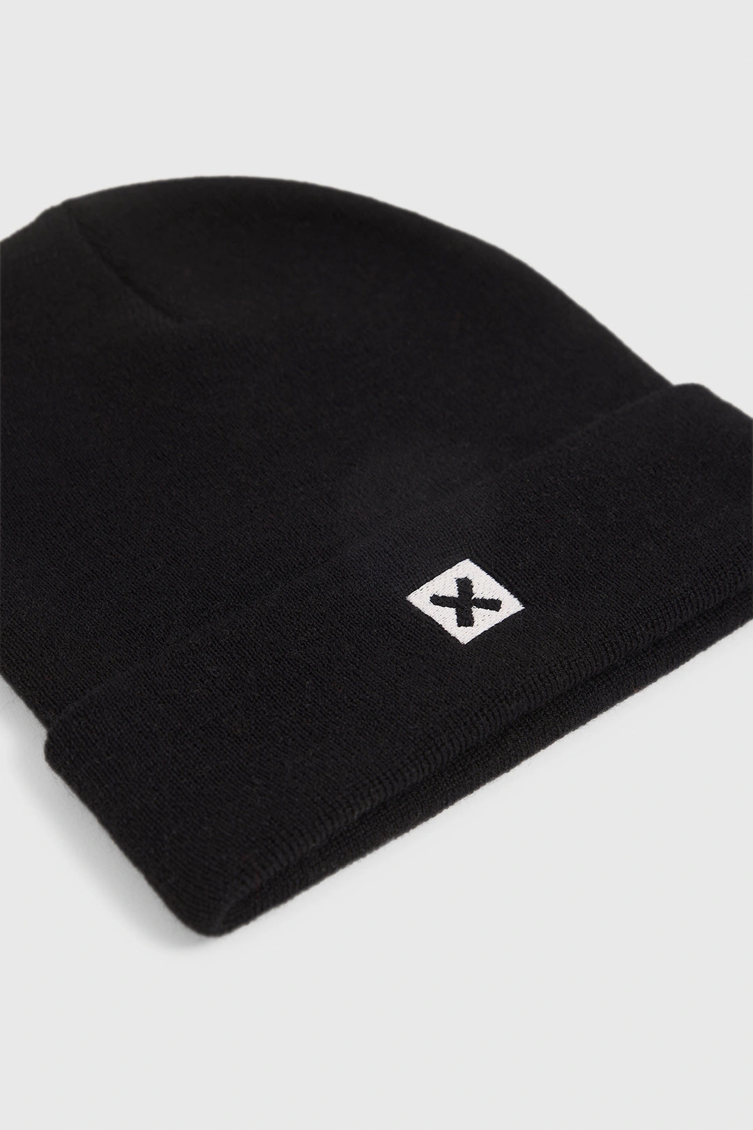 BLACK NATURE BEANIE