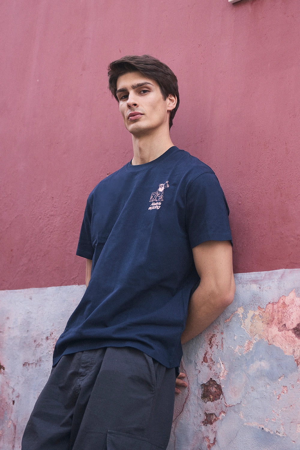 NAVY CAVERN TEE