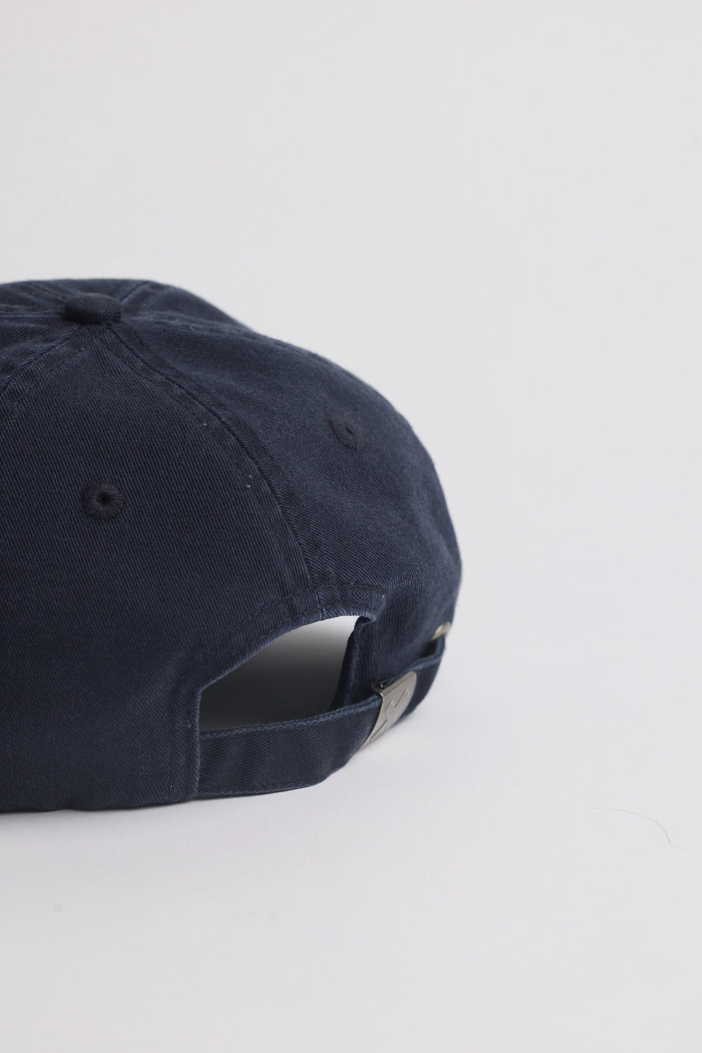 NAVY ICONIC CAP