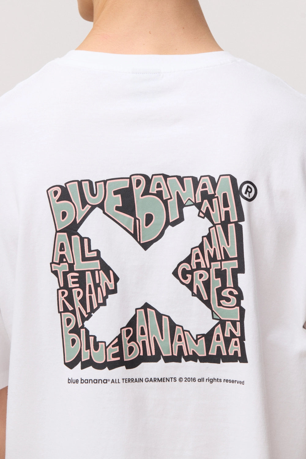 WHITE MESS TEE