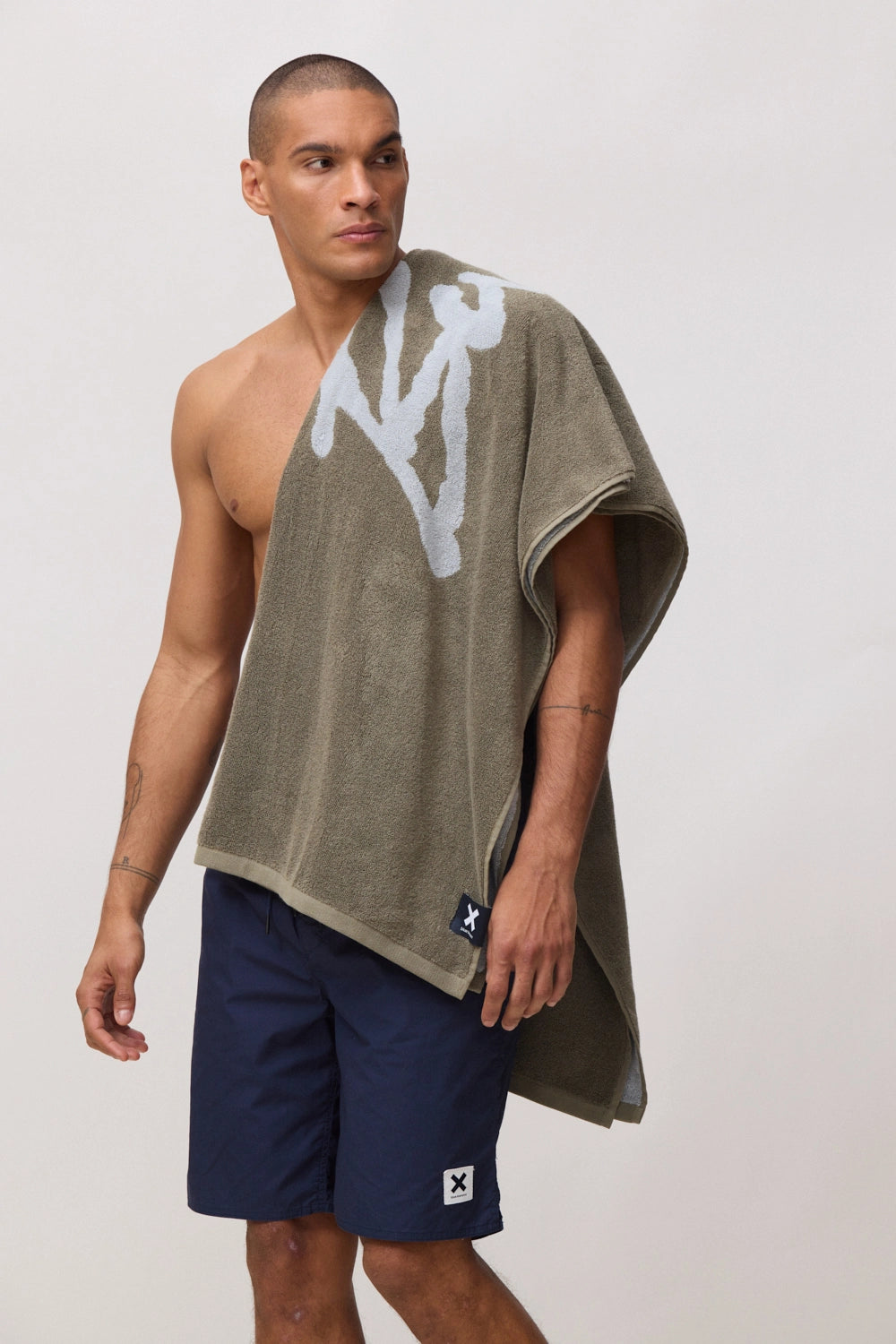 OLIVE GREEN MOVEMENT TOWEL