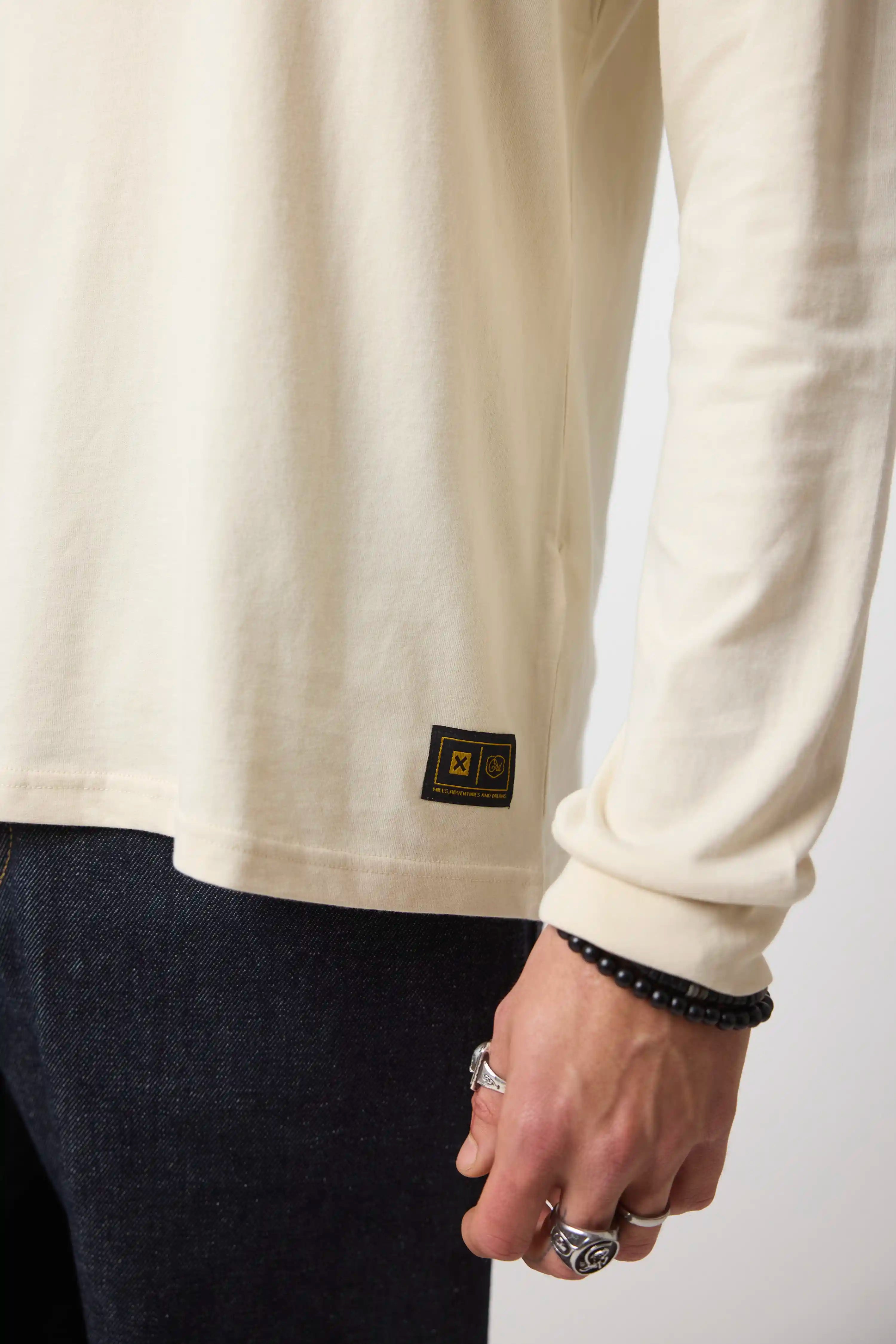 CAMISETA MANGA LARGA BASIC PREMIUM CRD BLANCO ROTO