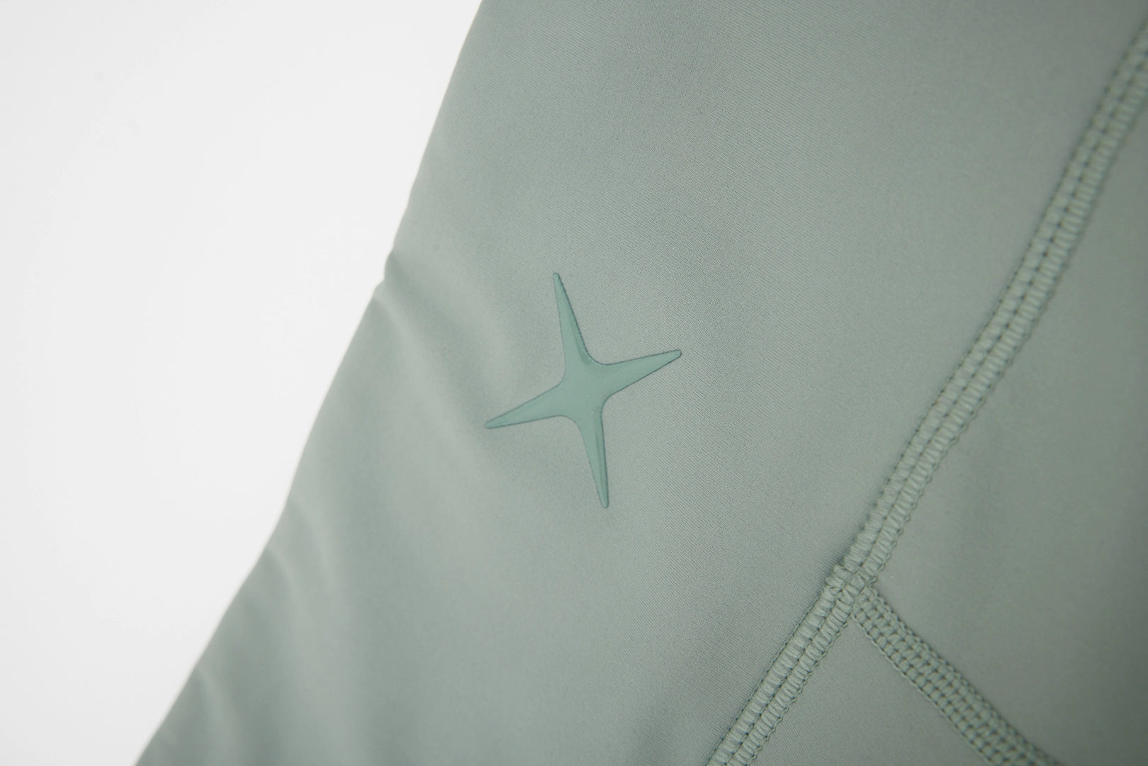 OLIVE GREEN WASHED ACTIVE WOMAN SHORT LEGGINS