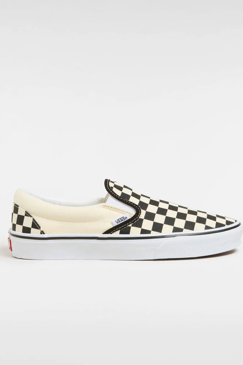BLACK CLASSIC SLIP-ON VANS SNEAKERS