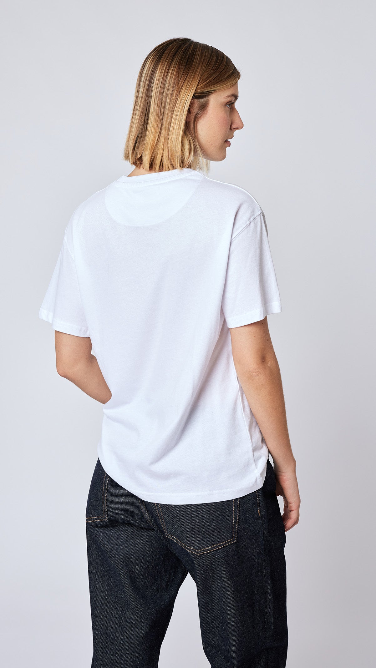 CAMISETA POCKET BANANA BLANCA